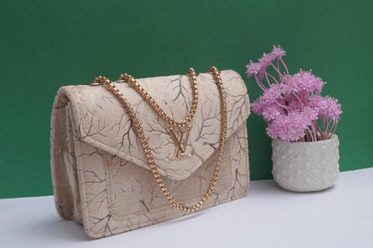 Women's Velvet Textured Purse With Chain